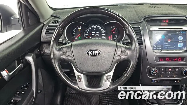 Kia Sorento 2012 thumb 12