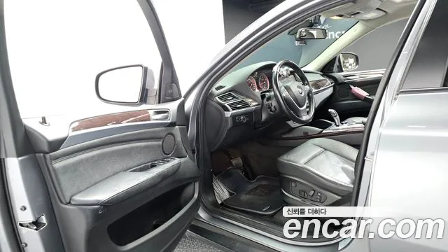 BMW X6 2013 thumb 10