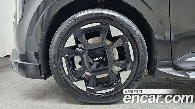 Kia Carnival 2025 thumb 4