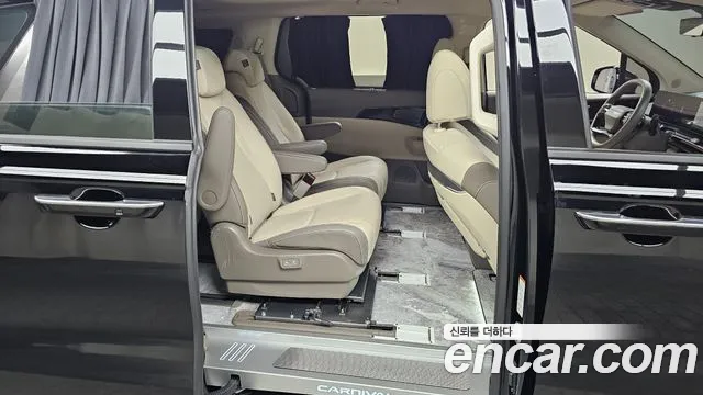 Kia Carnival 2025 thumb 10