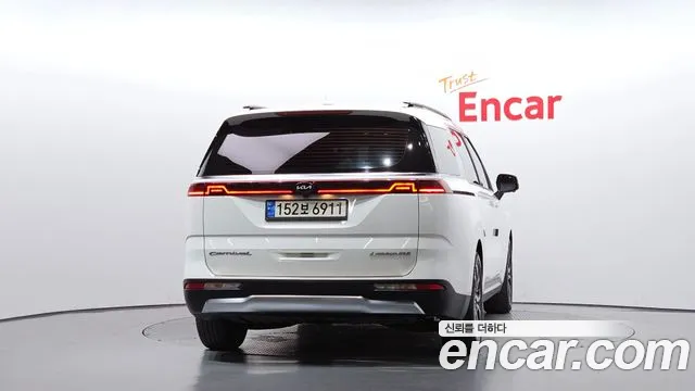 Kia Carnival 2020 thumb 3