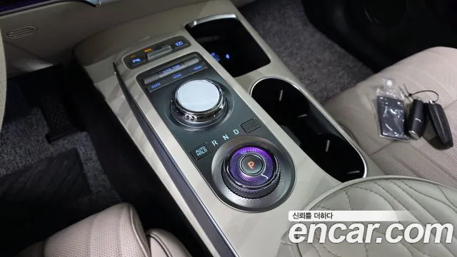 Genesis GV70 2023 thumb 9
