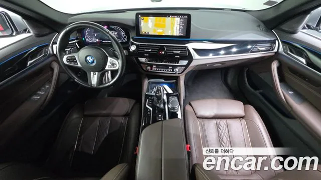 BMW 5-Series 2022 thumb 7