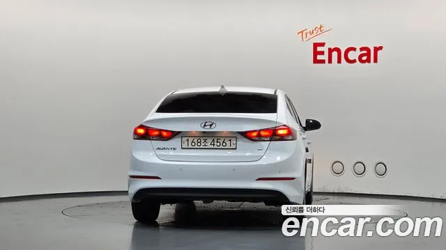 Hyundai Avante 2017 thumb 4