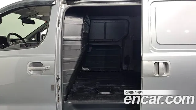 Hyundai Starex 2014 thumb 11