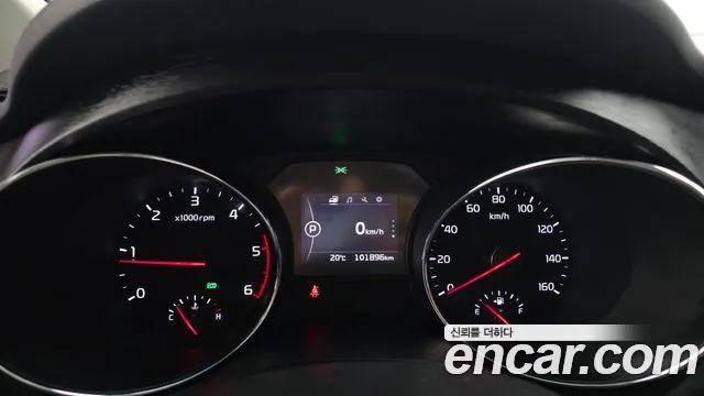 Kia Carnival 2016 thumb 8
