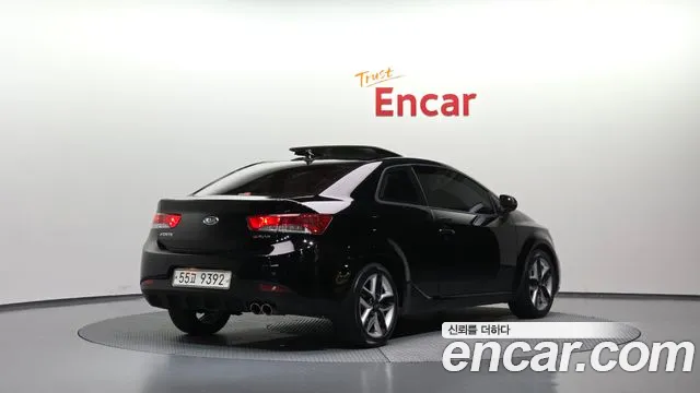 Kia Carens 2011 thumb 2