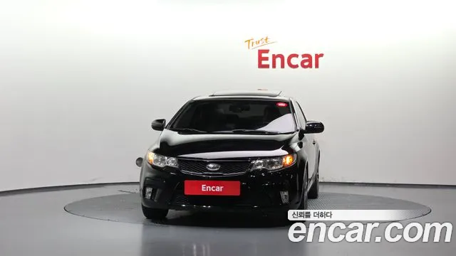 Kia Carens 2011 thumb 3