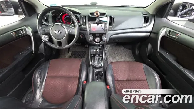Kia Carens 2011 thumb 7