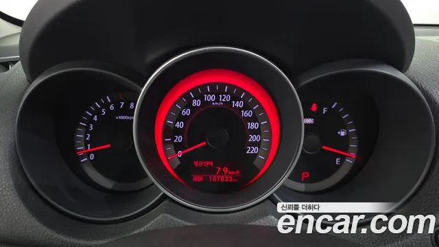 Kia Carens 2011 thumb 8