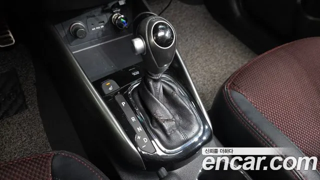 Kia Carens 2011 thumb 9