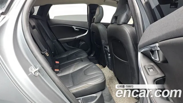Volvo V40 2019 thumb 10