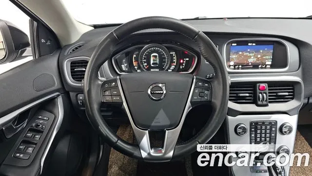 Volvo V40 2019 thumb 12