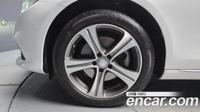 Mercedes-Benz E-Класс 2019 thumb 5