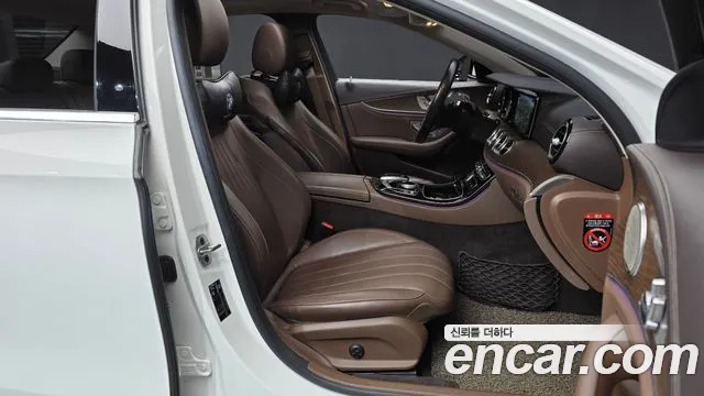 Mercedes-Benz E-Класс 2019 thumb 11