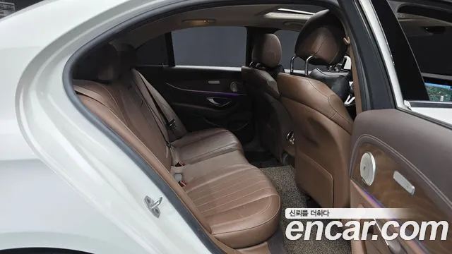 Mercedes-Benz E-Класс 2019 thumb 12