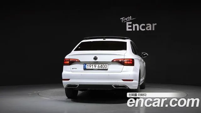 Volkswagen Jetta 2021 thumb 4