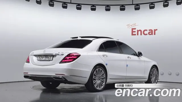 Mercedes-Benz S-Класс 2018 thumb 2