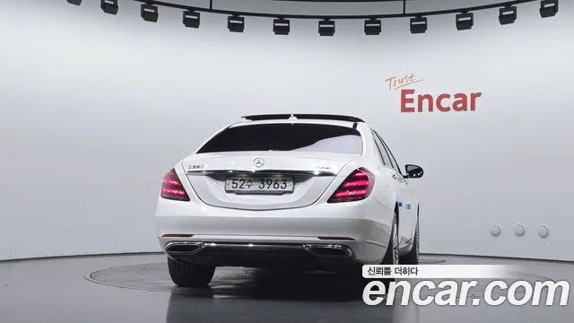Mercedes-Benz S-Класс 2018 thumb 4