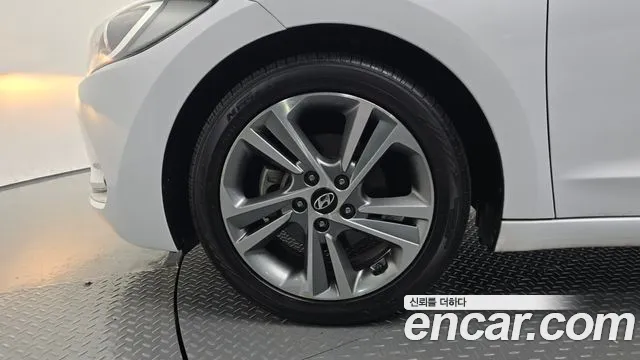 Hyundai Avante 2018 thumb 5