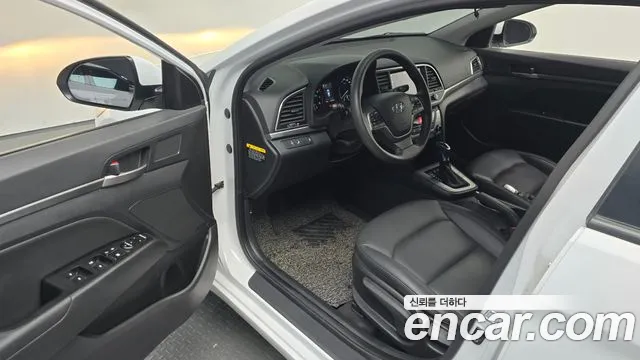 Hyundai Avante 2018 thumb 10