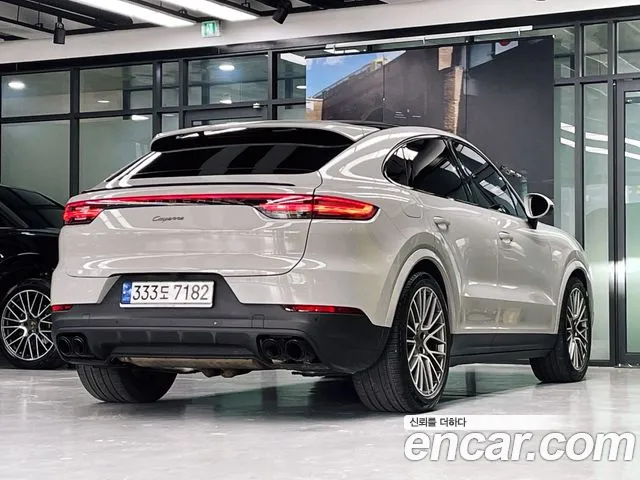 Porsche Cayenne 2022 thumb 2