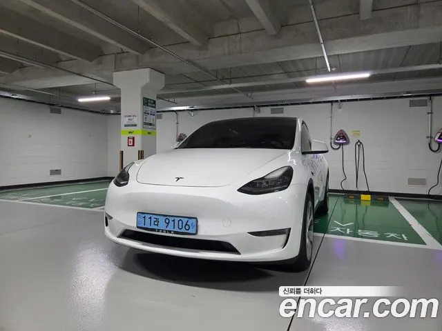Tesla Model Y 2021 thumb 3