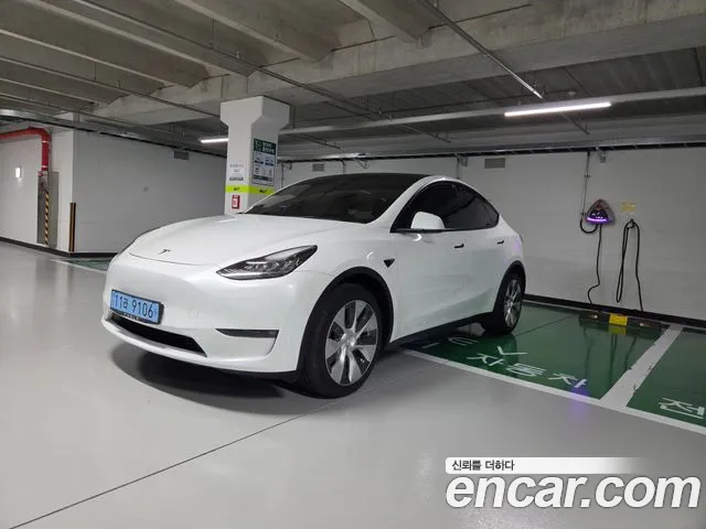 Tesla Model Y 2021 thumb 12