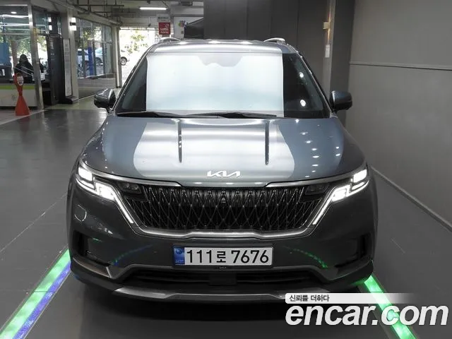 Kia Carnival 2021 thumb 3