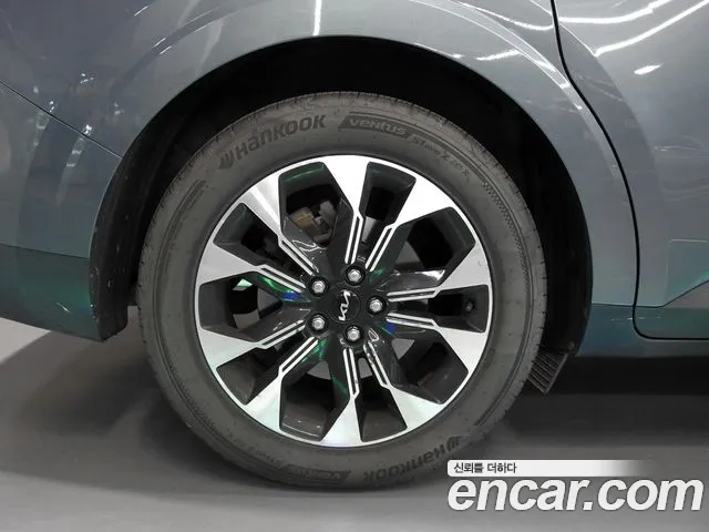 Kia Carnival 2021 thumb 5