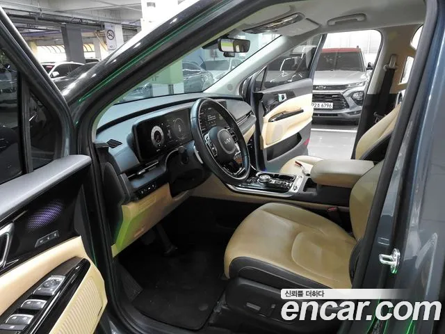 Kia Carnival 2021 thumb 10