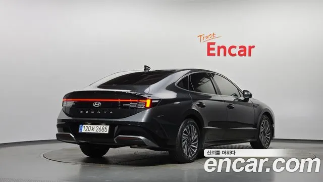 Hyundai Sonata 2023 thumb 2