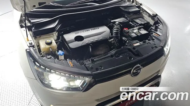 KG_Mobility_Ssangyong TIBOLI 2015 thumb 6