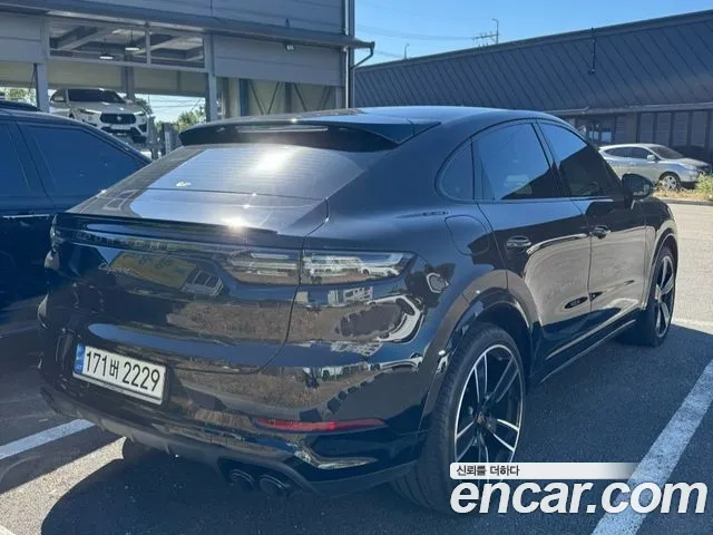 Porsche Cayenne 2022 thumb 5