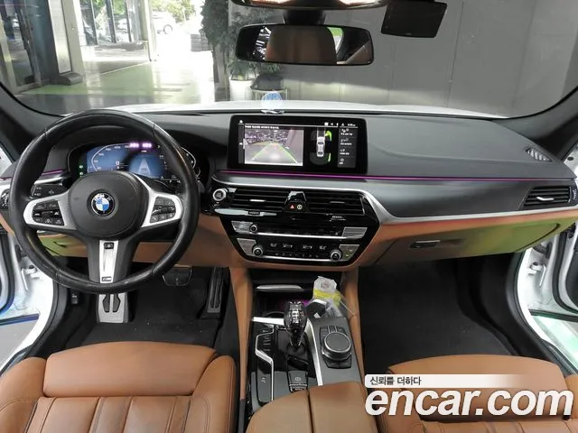 BMW 5-Series 2023 thumb 7