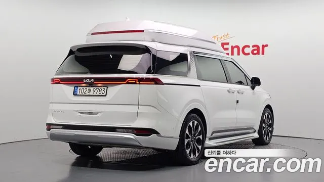 Kia Carnival 2021 thumb 2