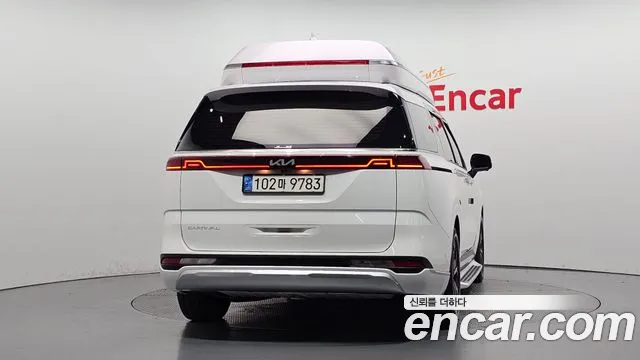 Kia Carnival 2021 thumb 4