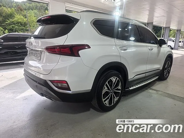 Hyundai Santa Fe 2019 thumb 4