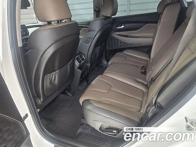 Hyundai Santa Fe 2019 thumb 9