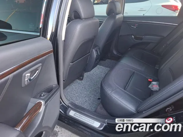 Hyundai Grandeur 2010 thumb 6
