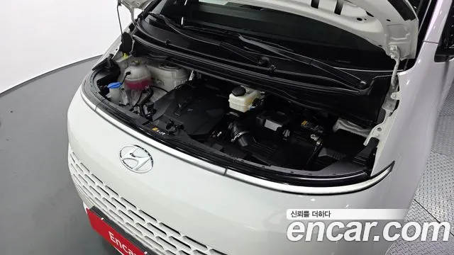 Hyundai Staria 2022 thumb 5