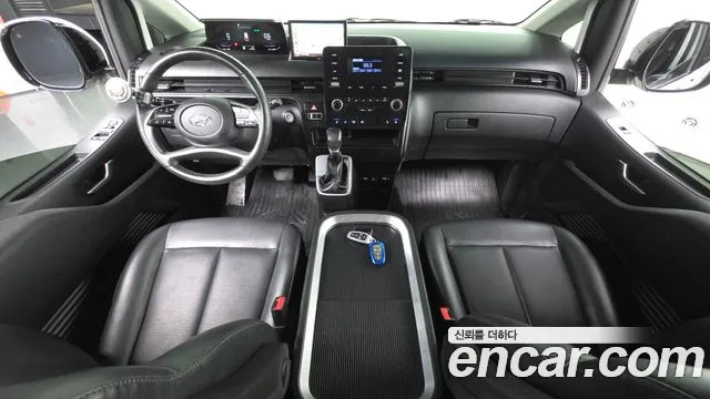 Hyundai Staria 2022 thumb 6