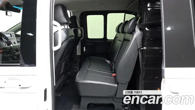 Hyundai Staria 2022 thumb 10