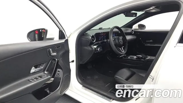 Mercedes-Benz A-Класс 2020 thumb 9