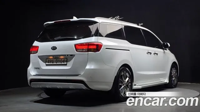 Kia Carnival 2016 thumb 2