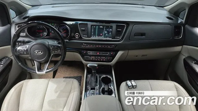 Kia Carnival 2018 thumb 7