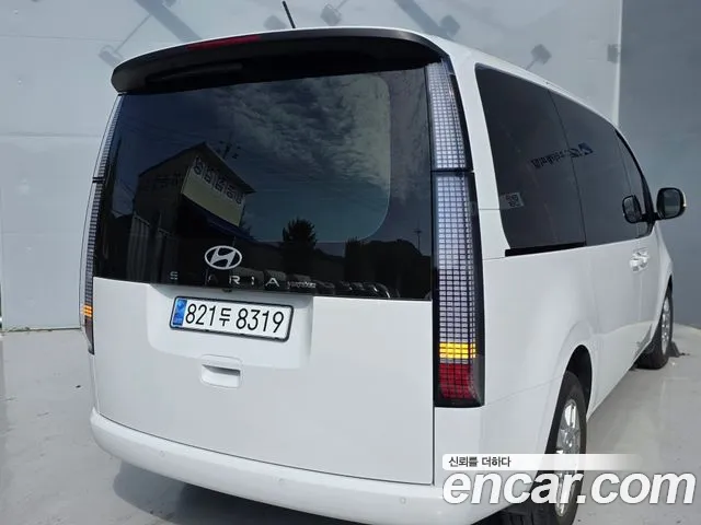 Hyundai Staria 2024 thumb 6