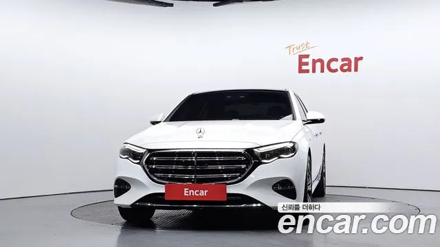 Mercedes-Benz E-Класс 2025 thumb 3