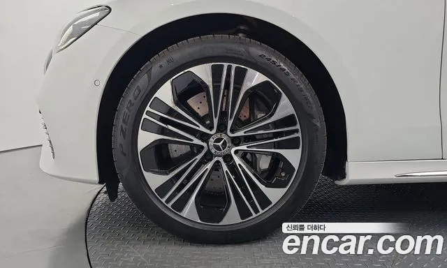 Mercedes-Benz E-Класс 2025 thumb 5