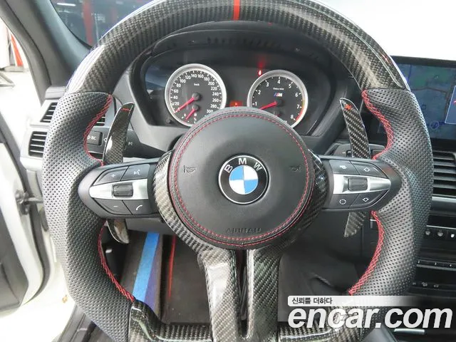 BMW X6M 2010 thumb 7